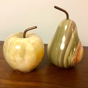 Onyx apple and pear